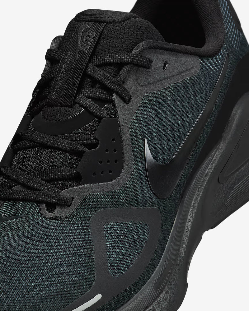 Nike Structure 26