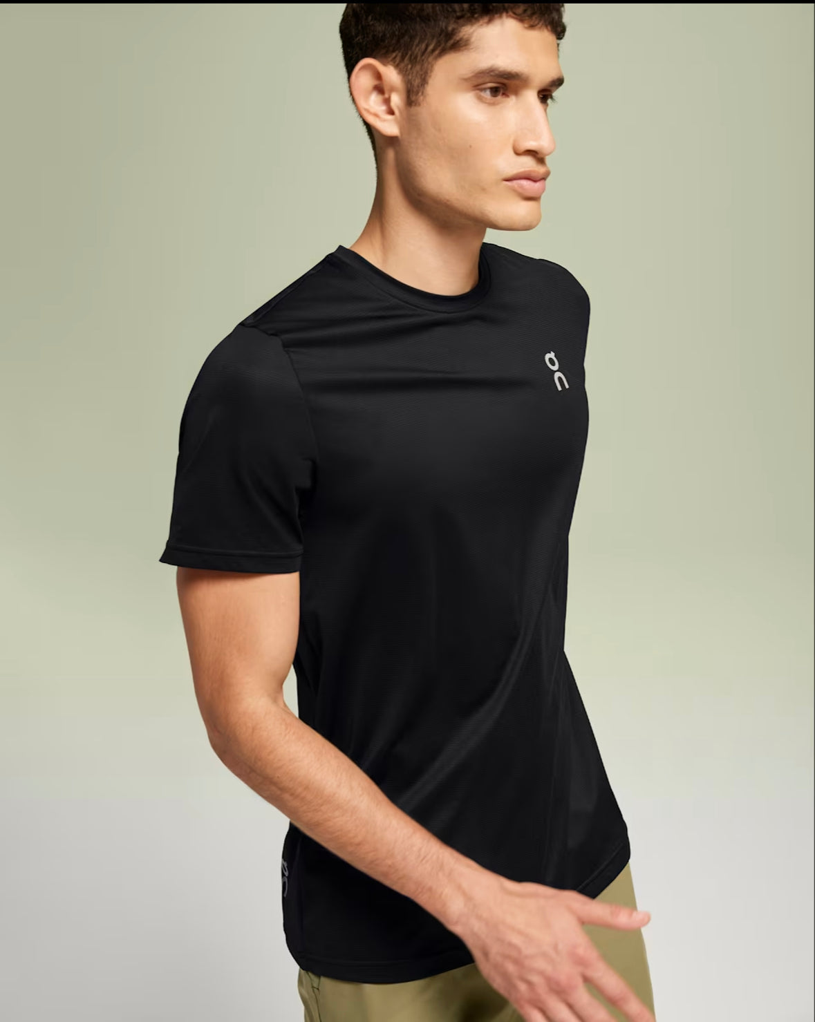 Core-T Oncloud black shirt
